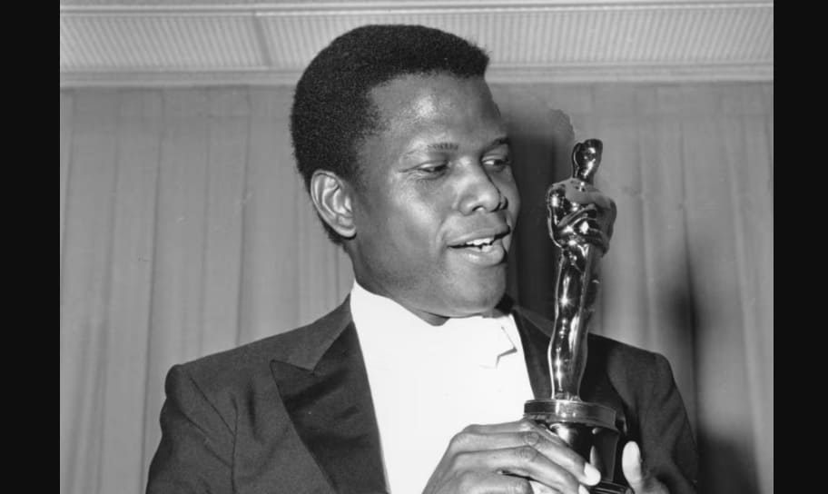 Can you name the trailblazing star who made history as the very first Black performer to take home the Best Actor trophy at the Oscars?